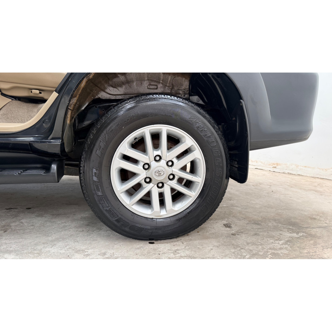 TOYOTA Hilux SW4 3.0 16V 4P SRV 4X4 7 LUGARES TURBO DIESEL AUTOMÁTICO