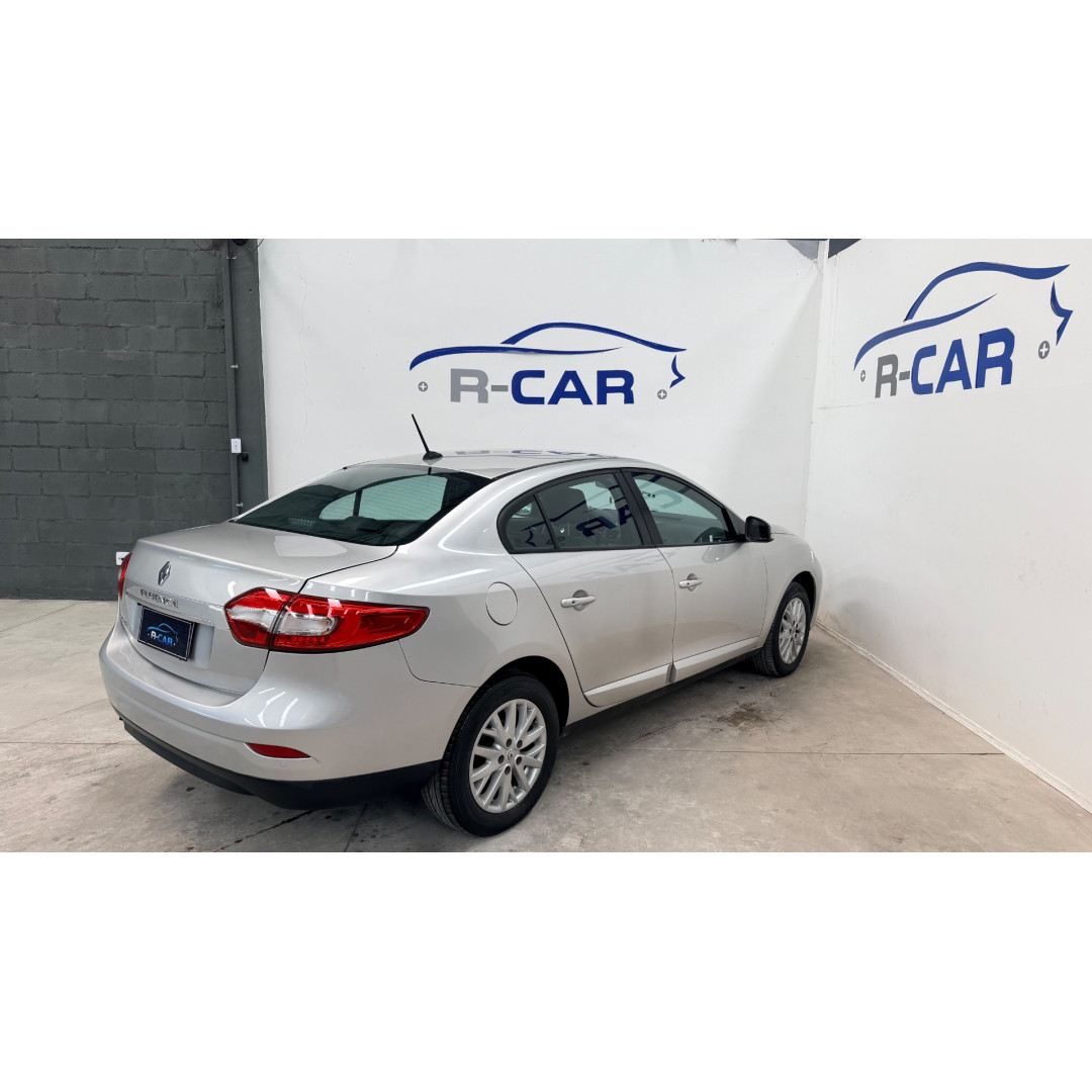 RENAULT Fluence 2.0 16V 4P FLEX DYNAMIQUE AUTOMÁTICO