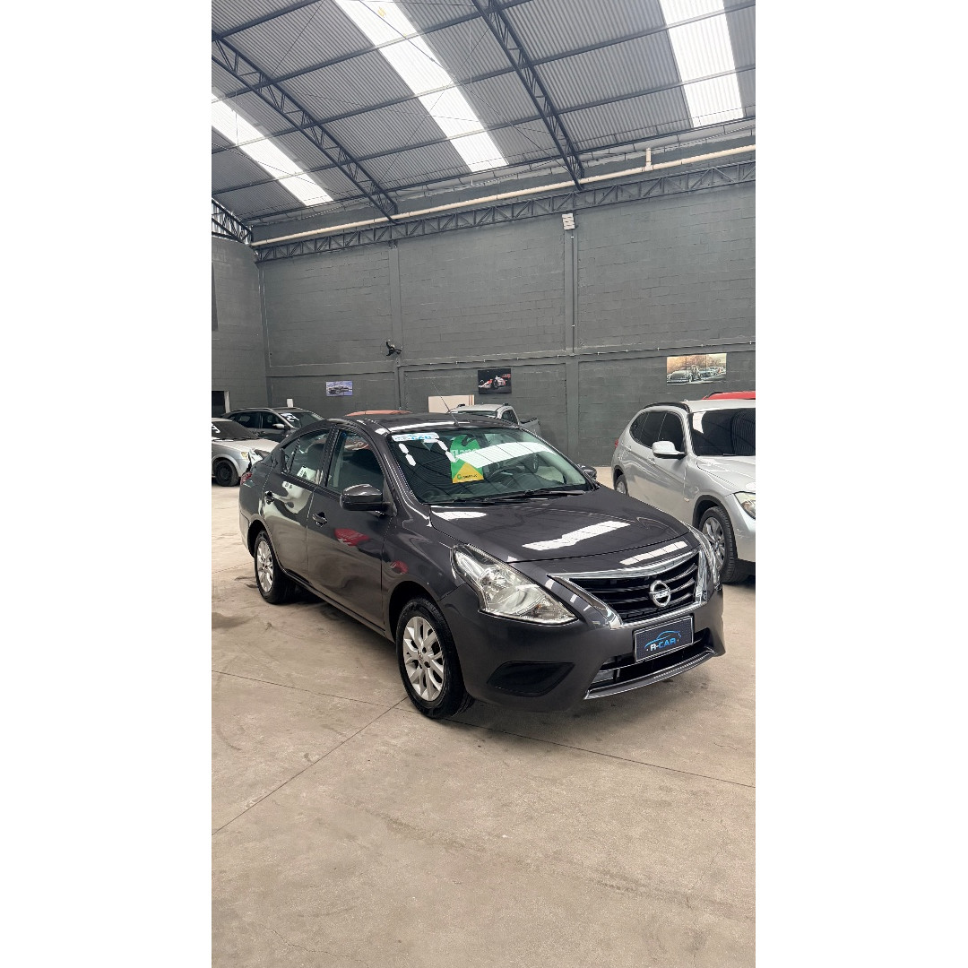 NISSAN Versa Sedan 1.0 4P FLEX S