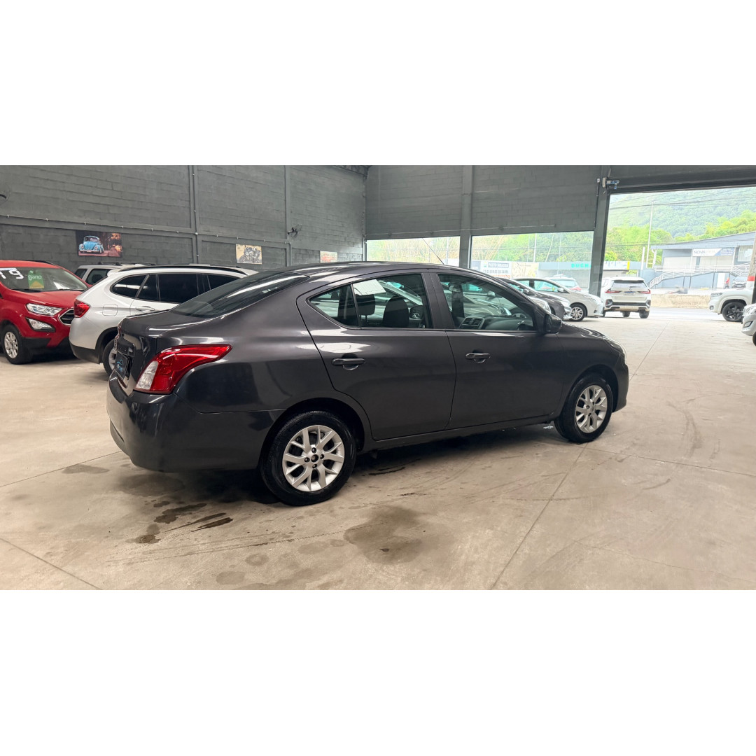 NISSAN Versa Sedan 1.0 4P FLEX S