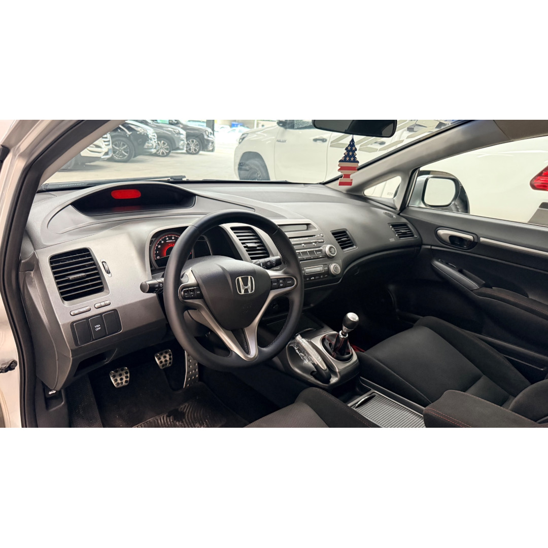 HONDA Civic 2.0 16V 4P SI