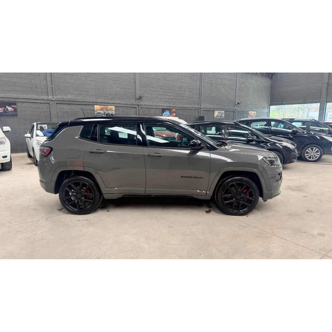 JEEP Compass 2.0 16V 4P HURRICANE 4 TURBO BLACKHAWK AUTOMÁTICO AT9