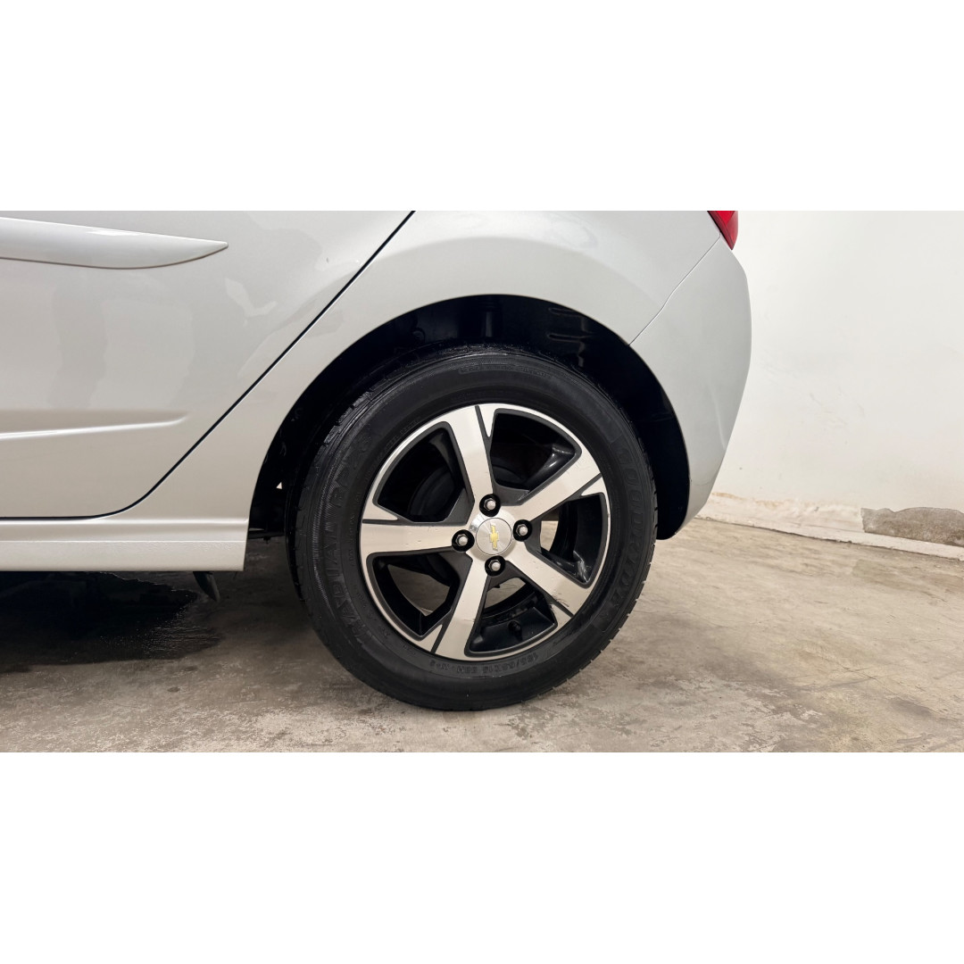CHEVROLET Onix Hatch 1.4 4P FLEX LTZ