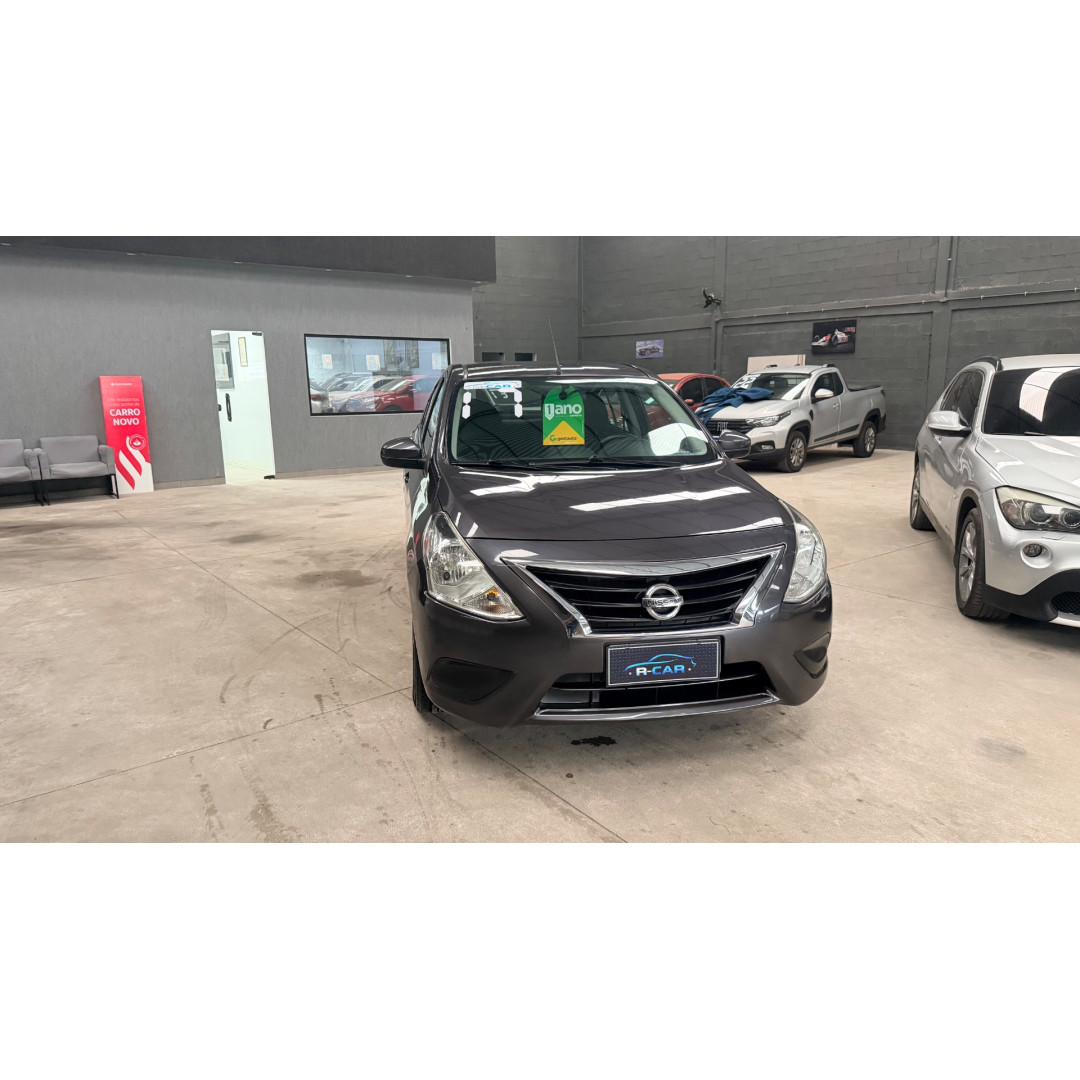 NISSAN Versa Sedan 1.0 4P FLEX S