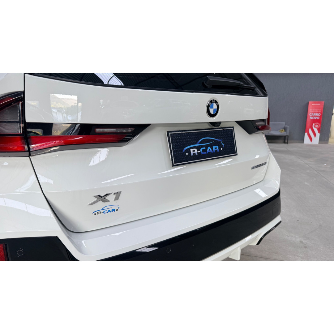 BMW X1 2.0 16V 4P FLEX SDRIVE20I M SPORT 25 ANOS TURBO AUTOMÁTICO