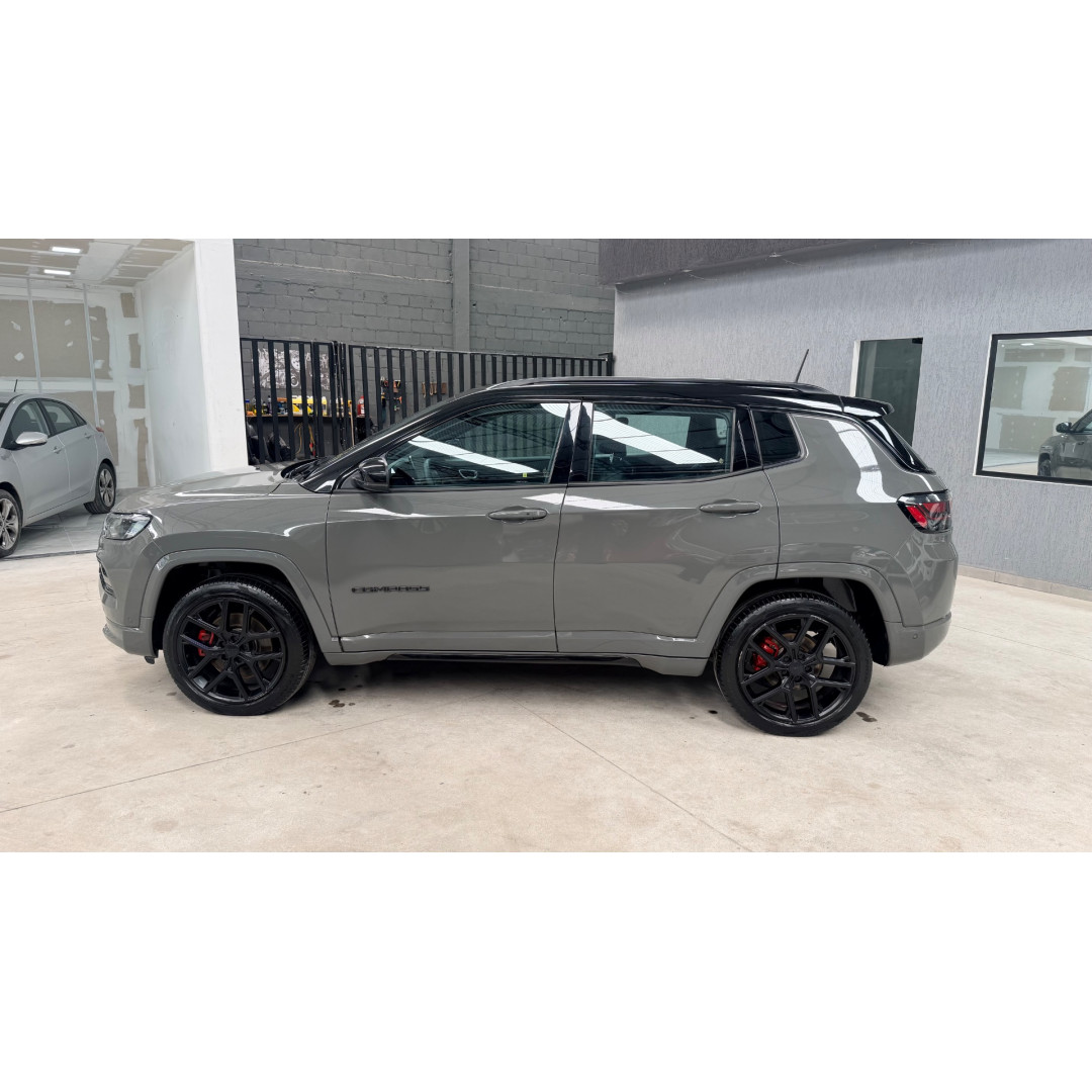 JEEP Compass 2.0 16V 4P HURRICANE 4 TURBO BLACKHAWK AUTOMÁTICO AT9