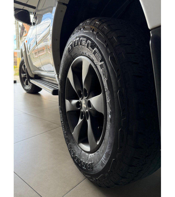 Pajero Dakar 3.2 16V 4P 4X4 TURBO DIESEL INTERCOOLER AUTOMÁTICO