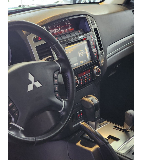 Pajero Full 3.2 16V 4P HPE 4X4 TURBO DIESEL AUTOMÁTICO