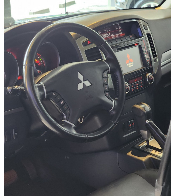 Pajero Full 3.2 16V 4P HPE 4X4 TURBO DIESEL AUTOMÁTICO