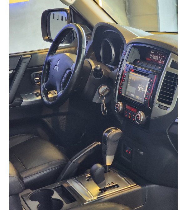 Pajero Full 3.2 16V 4P HPE 4X4 TURBO DIESEL AUTOMÁTICO