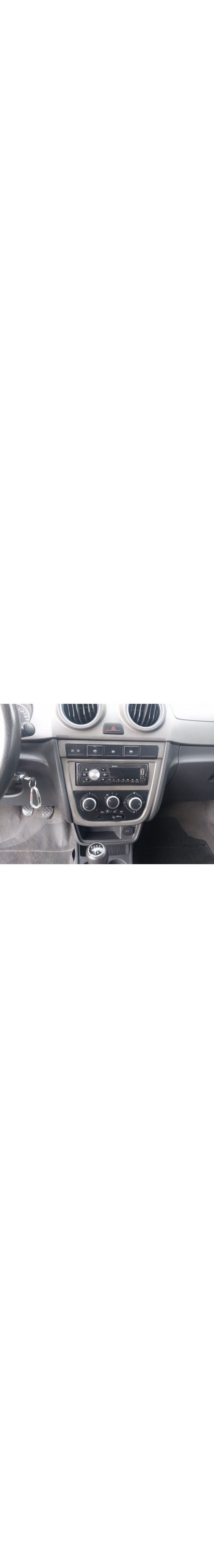 VOLKSWAGEN Voyage 1.6 4P COMFORTLINE FLEX