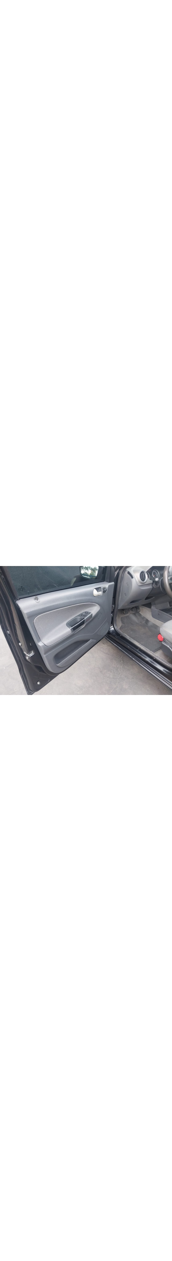 VOLKSWAGEN Voyage 1.6 4P COMFORTLINE FLEX
