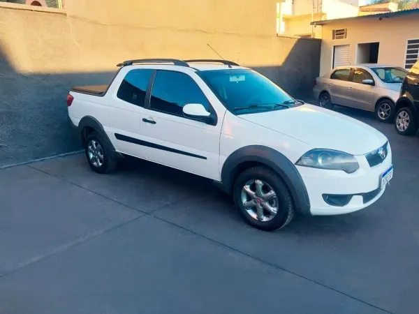 Strada 1.6 MPI TREKKING CD 16V