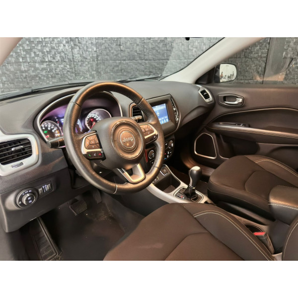 Compass 2.0 16V 4P FLEX SPORT 4X4 AUTOMÁTICO