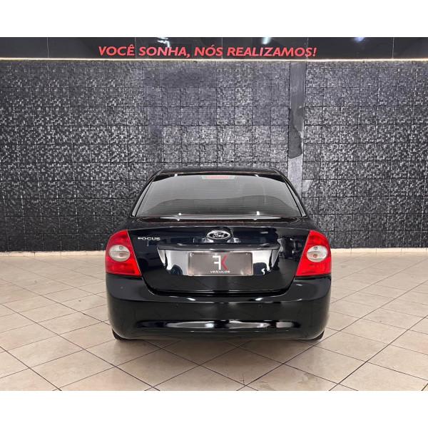Focus Sedan 2.0 16V 4P