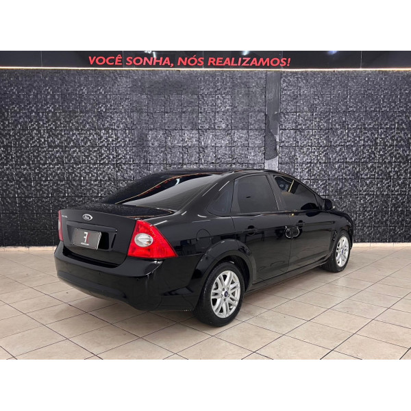 Focus Sedan 2.0 16V 4P