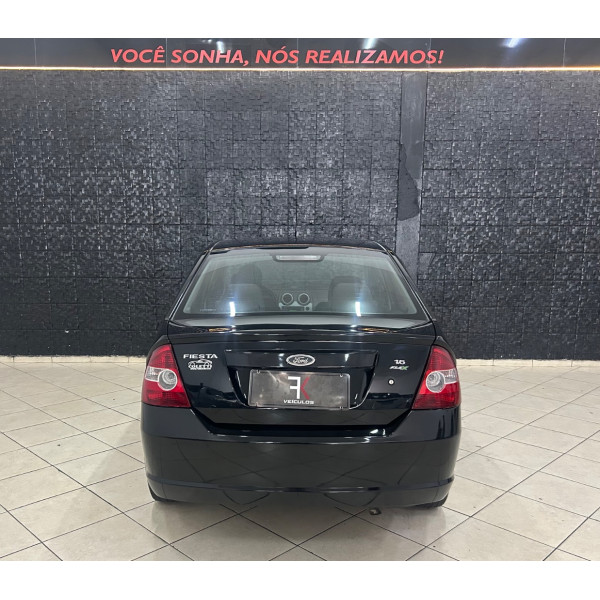Fiesta Sedan 1.6 4P FLEX