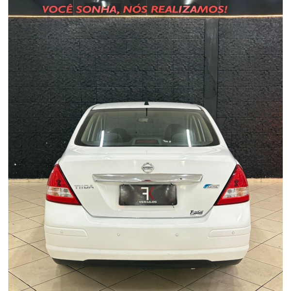 Tiida Sedan 1.8 16V 4P FLEX