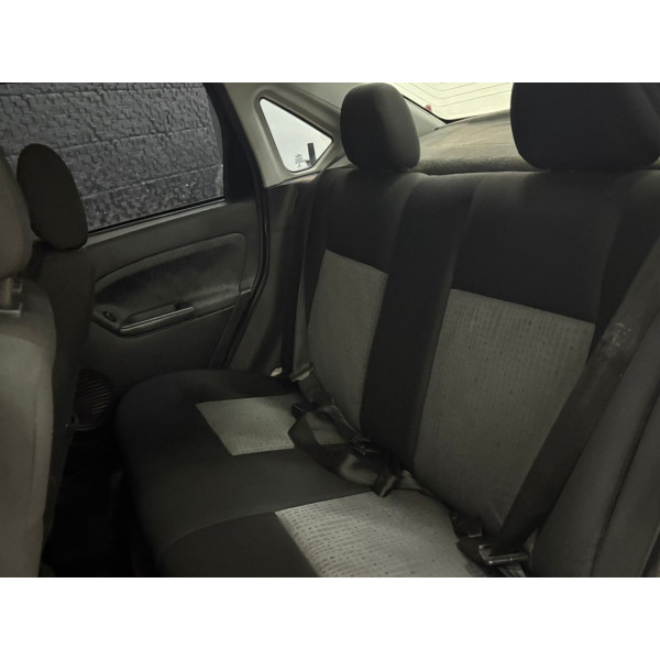 Fiesta Sedan 1.6 4P FLEX
