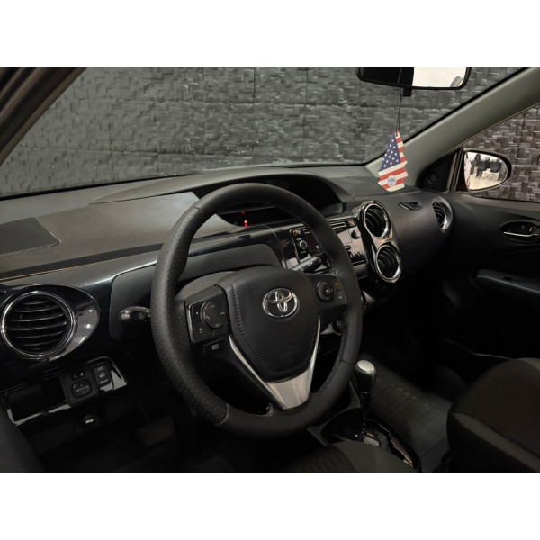 Etios Sedan 1.5 16V 4P FLEX XS