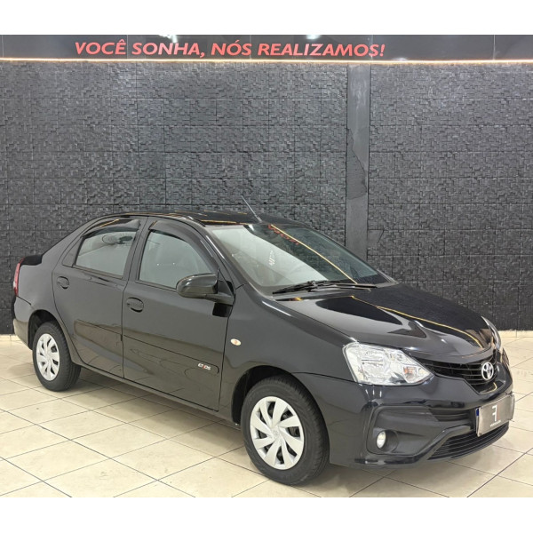 Etios Sedan 1.5 16V 4P FLEX XS