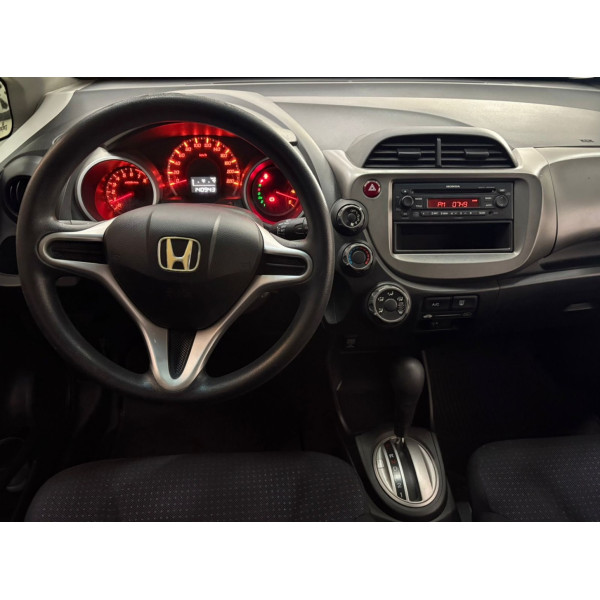 Fit 1.4 16V 4P LX FLEX