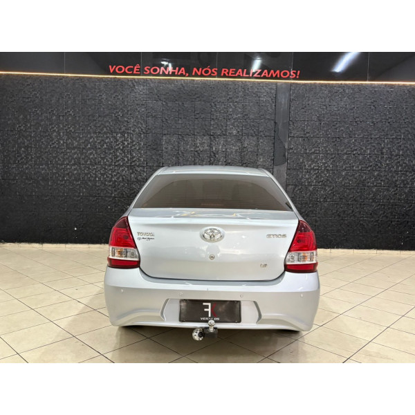 Etios Sedan 1.5 16V 4P FLEX X PLUS AUTOMÁTICO