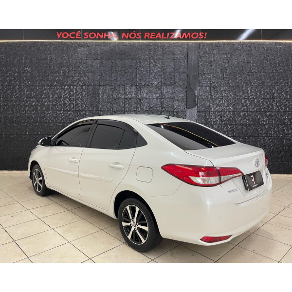 Yaris Sedan 1.5 16V 4P FLEX XL MULTIDRIVE AUTOMÁTICO CVT