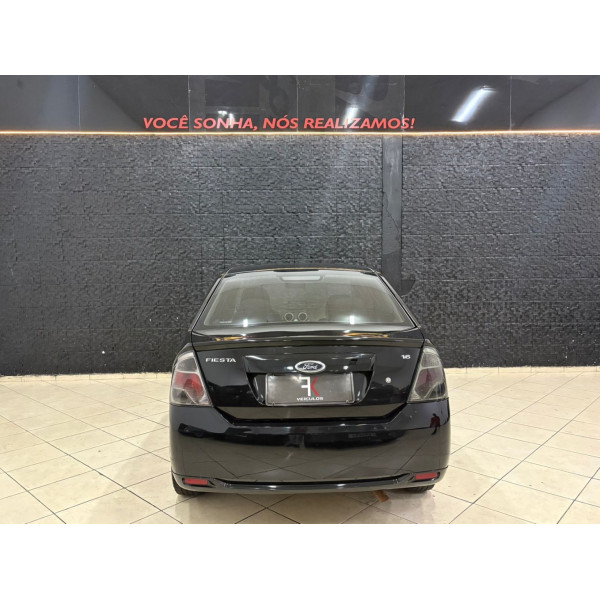 Fiesta Sedan 1.6 4P FLEX