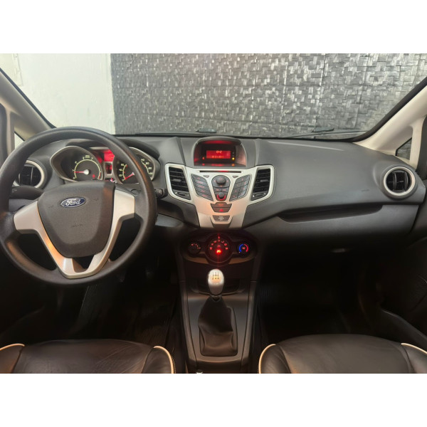 FORD Fiesta Sedan 1.6 16V 4P SE FLEX