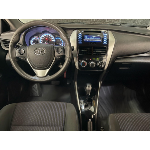 Yaris Sedan 1.5 16V 4P FLEX XL MULTIDRIVE AUTOMÁTICO CVT