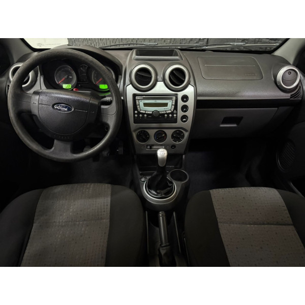 Fiesta Sedan 1.6 4P FLEX
