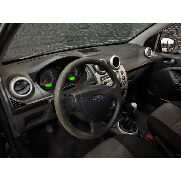 Fiesta Sedan 1.6 4P FLEX