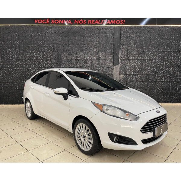 Fiesta Sedan 1.6 4P FLEX TITANIUM POWERSHIFT AUTOMÁTICO