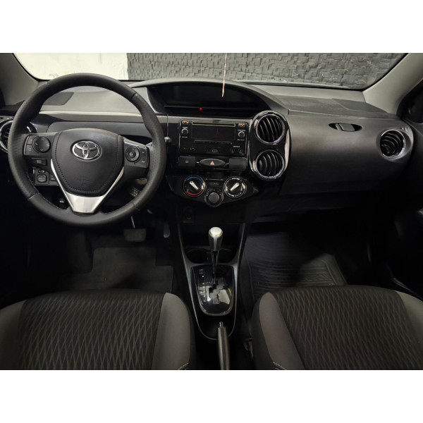 Etios Sedan 1.5 16V 4P FLEX XS