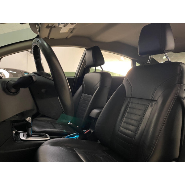 Fiesta Sedan 1.6 4P FLEX TITANIUM POWERSHIFT AUTOMÁTICO