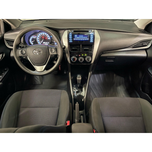 Yaris Sedan 1.5 16V 4P FLEX XL MULTIDRIVE AUTOMÁTICO CVT