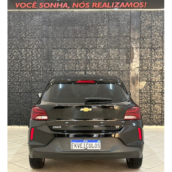 CHEVROLET Onix Hatch 1.0 4P FLEX LT TURBO