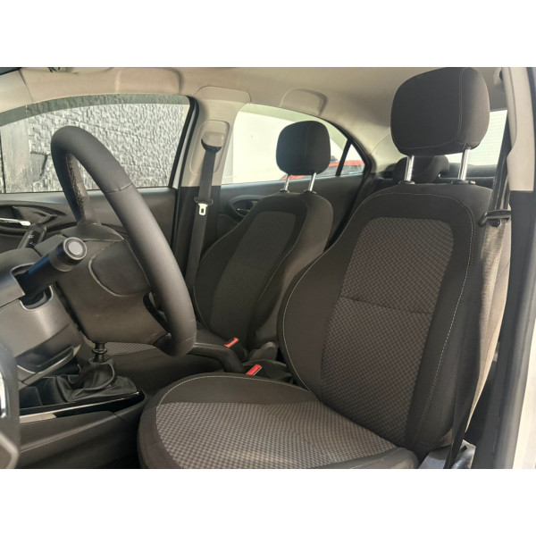 CHEVROLET Prisma 1.4 4P LT FLEX