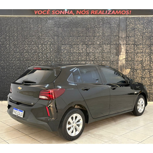 CHEVROLET Onix Hatch 1.0 4P FLEX LT TURBO