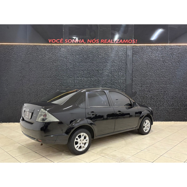 Fiesta Sedan 1.6 4P FLEX