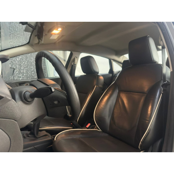 FORD Fiesta Sedan 1.6 16V 4P SE FLEX