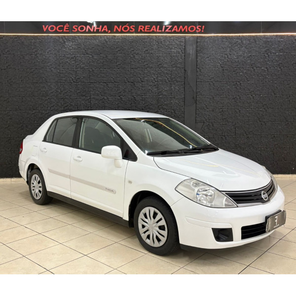 Tiida Sedan 1.8 16V 4P FLEX