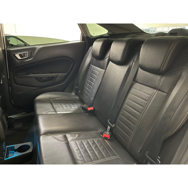 Fiesta Sedan 1.6 4P FLEX TITANIUM POWERSHIFT AUTOMÁTICO