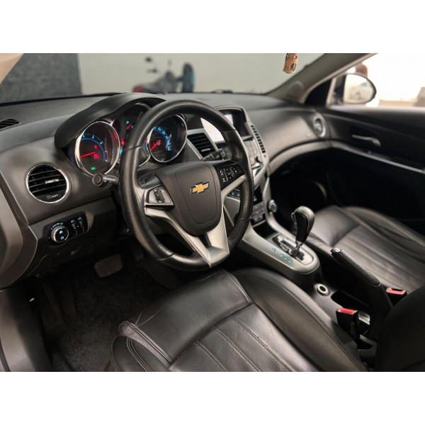 Cruze Hatch 1.8 16V 4P LTZ SPORT6 FLEX AUTOMÁTICO