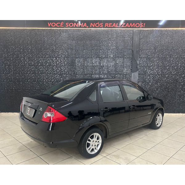 Fiesta Sedan 1.6 4P FLEX
