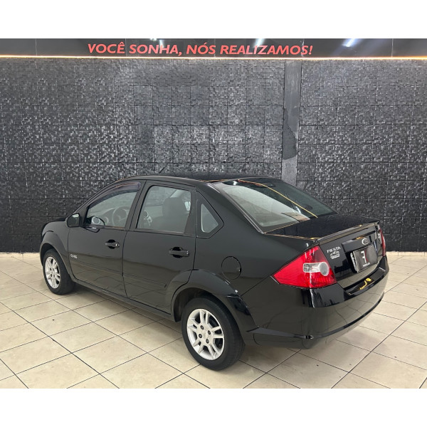 Fiesta Sedan 1.6 4P FLEX