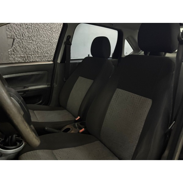 Fiesta Sedan 1.6 4P FLEX