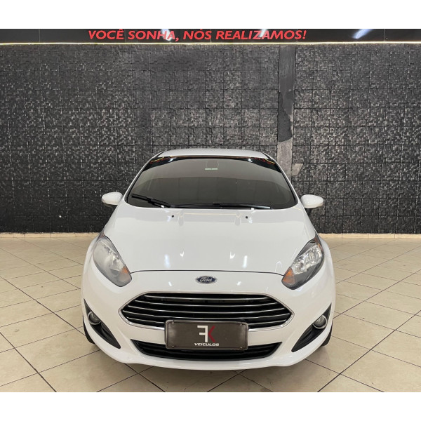 Fiesta Sedan 1.6 4P FLEX TITANIUM POWERSHIFT AUTOMÁTICO