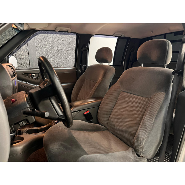 S10 2.4 ADVANTAGE CABINE DUPLA